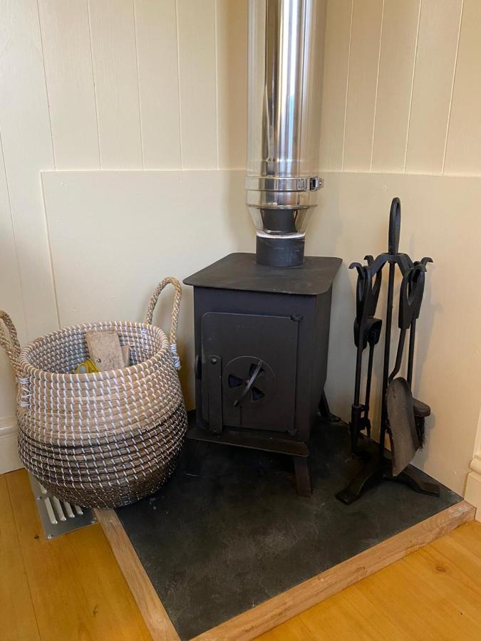 The Baytree Shepherds Hut Villa สโตนเฮาส์ ภายนอก รูปภาพ